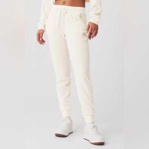 Alo Yoga Muse Sweatpant